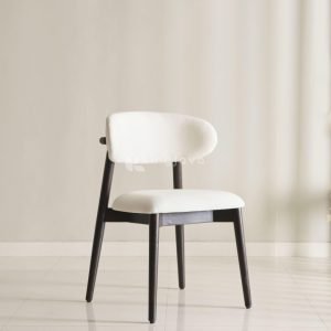 Kursi Makan Minimalis Modern – Elegan dengan Kayu Solid & Kain Premium