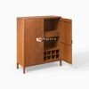 bufet kayu jati modern dengan rak anggur menampilkan desain minimalis dan elegan